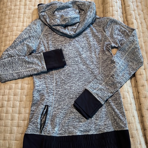 Lululemon Think Fast Hoodie - Picture 9 of 10